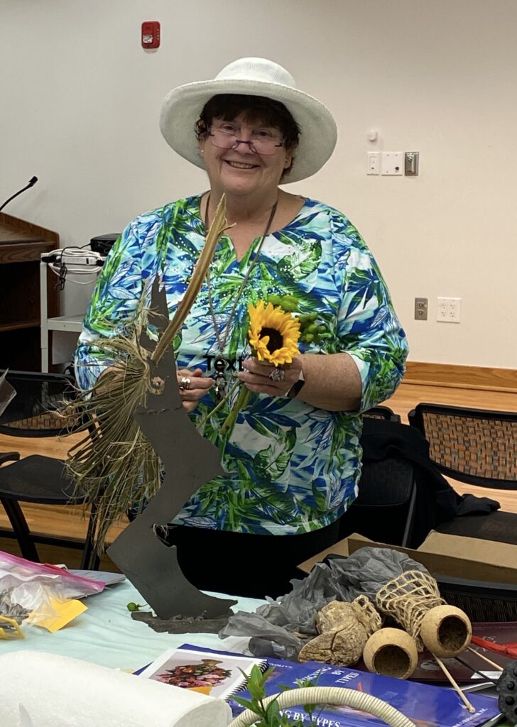 Lindy Kowalczyk Instructs Floral Design Class